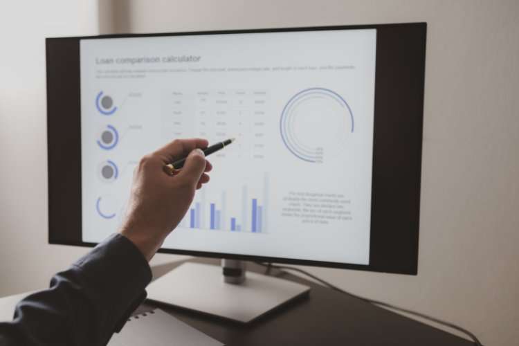 Competitor Review On Screen